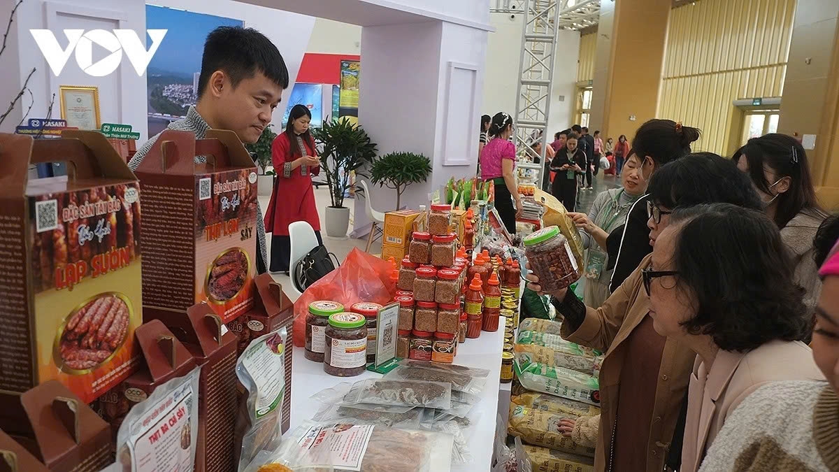 The event covering up to 130,000 m² at the largest exposition centre in Southeast Asia features 3,000 booths, attracting approximately 2,500 domestic and international businesses, and is expected to welcome millions of visitors.