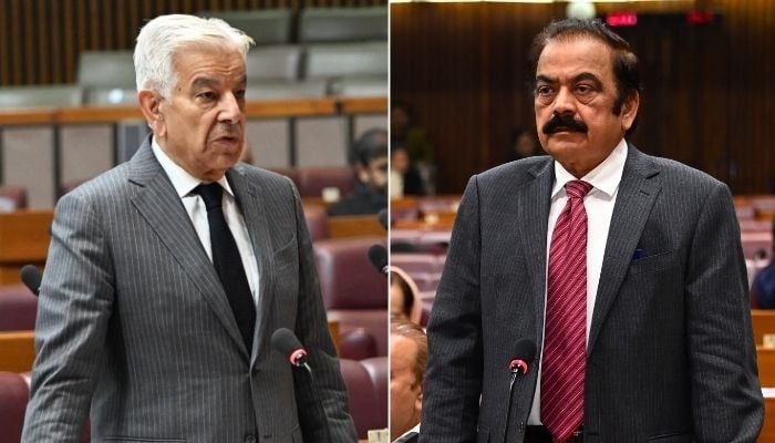Bộ trưởng Quốc phòng Pakistan Khawaja Asif (trái) và Cố vấn Chính trị của Thủ tướng Pakistan Rana Sanaullah phát biểu tại Quốc hội (Geonews)