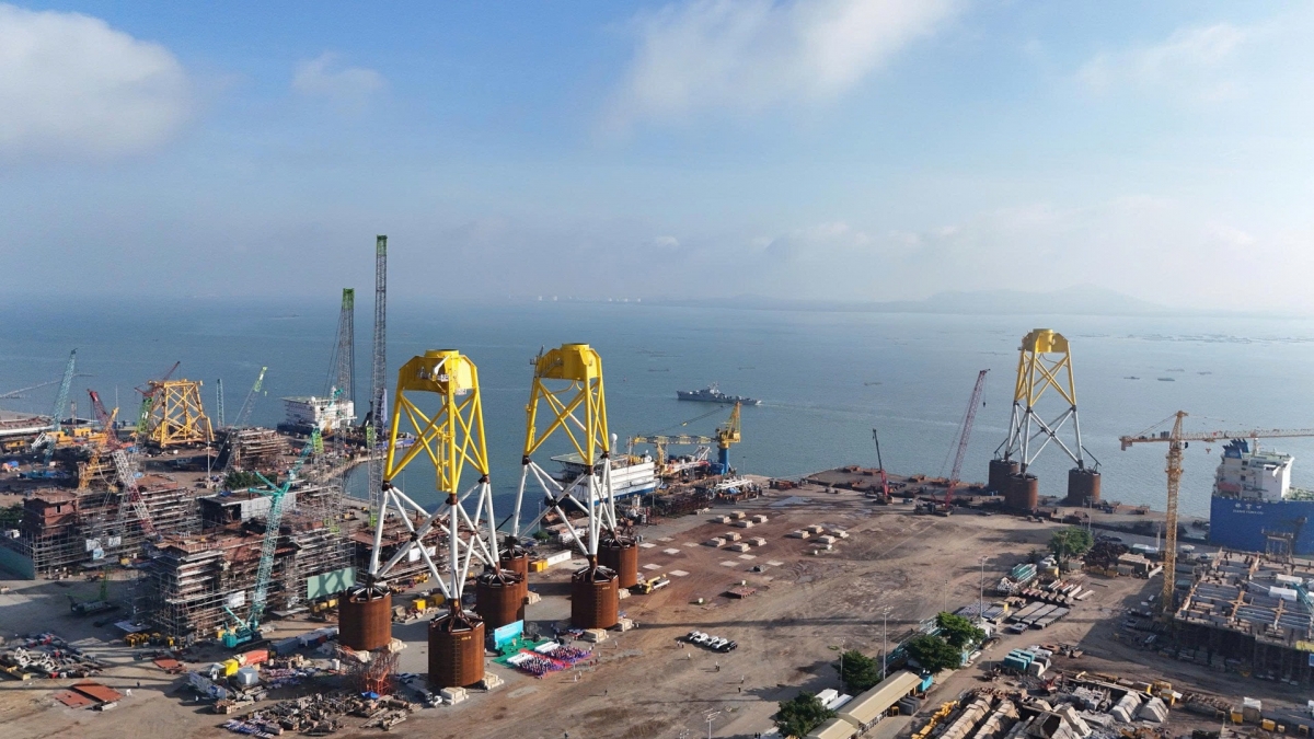 Chân đế điện gió ngoài khơi của Tập đoàn Petrovietnam. Ảnh vietnamnet.vn