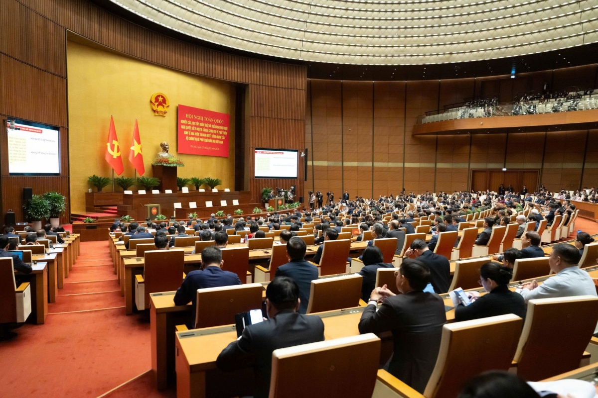 Nhiều chuyên gia nhấn mạnh Nghị quyết 79 của Bộ Chính trị đánh dấu bước chuyển căn bản trong tư duy phát triển kinh tế Nhà nước: Từ vai trò "nắm giữ, bao trùm" sang vai trò kiến tạo, dẫn dắt và mở đường cho tăng trưởng chất lượng cao, trong mối quan hệ bổ trợ và cộng hưởng với khu vực kinh tế tư nhân.