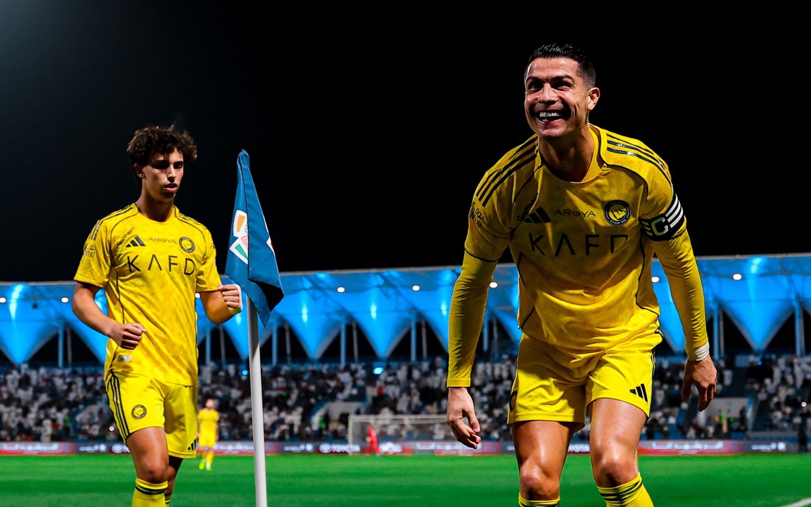 Ronaldo tiến gần hơn tới mục tiêu 1000 bàn thắng (Ảnh: Al Nassr).