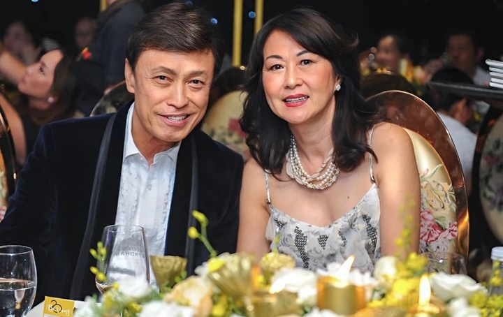 Danh ca Tuấn Ngọc và vợ Thái Thảo đã ly hôn.