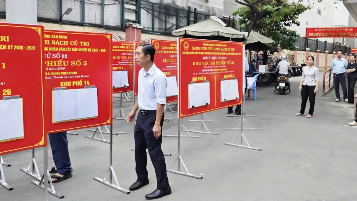 Phường Tân Bình hoàn thành công tác niêm yết danh sách cử tri - Ảnh: Uỷ ban bầu cử TP.HCM