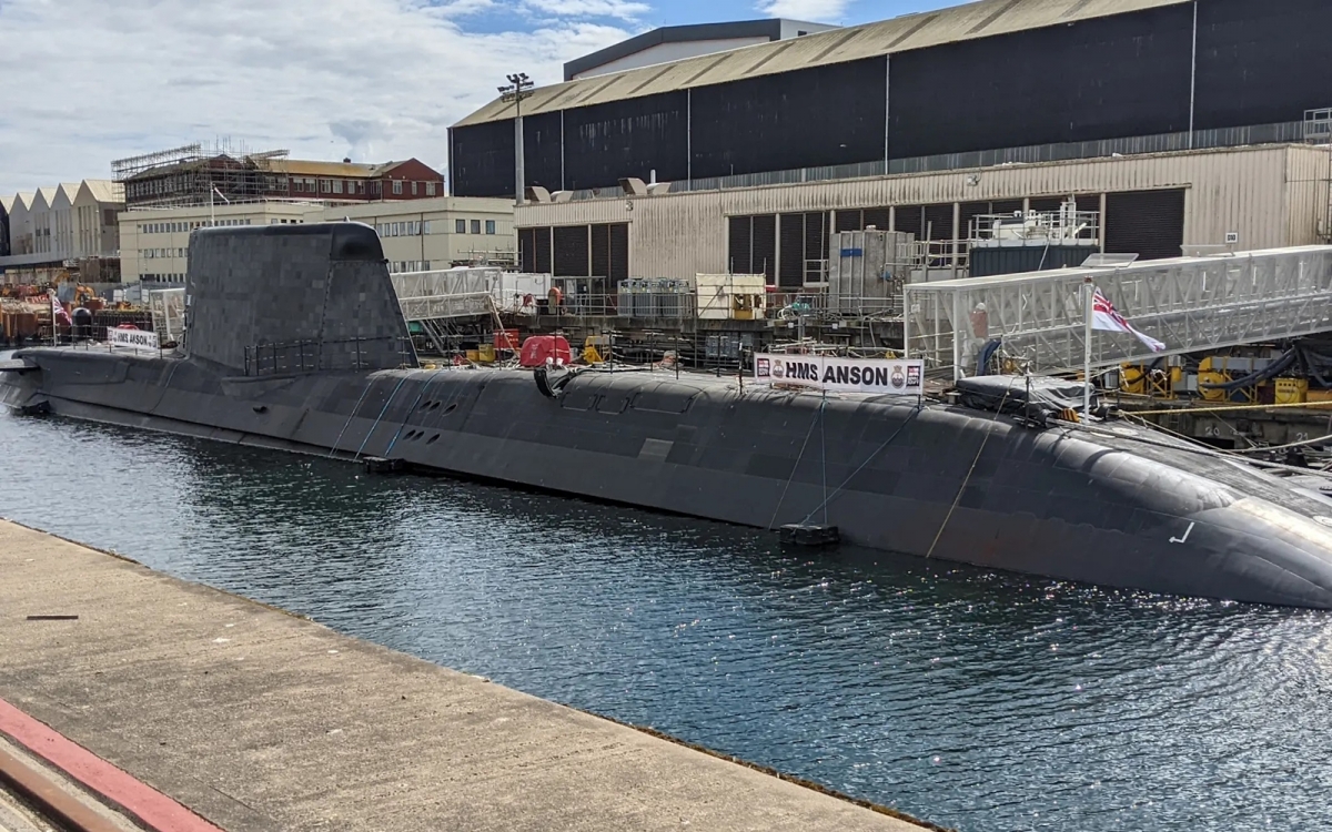 Tàu ngầm HMS Anson của Anh đang ở căn cứ HMAS Stirling tại Australia. Ảnh: Bourke.