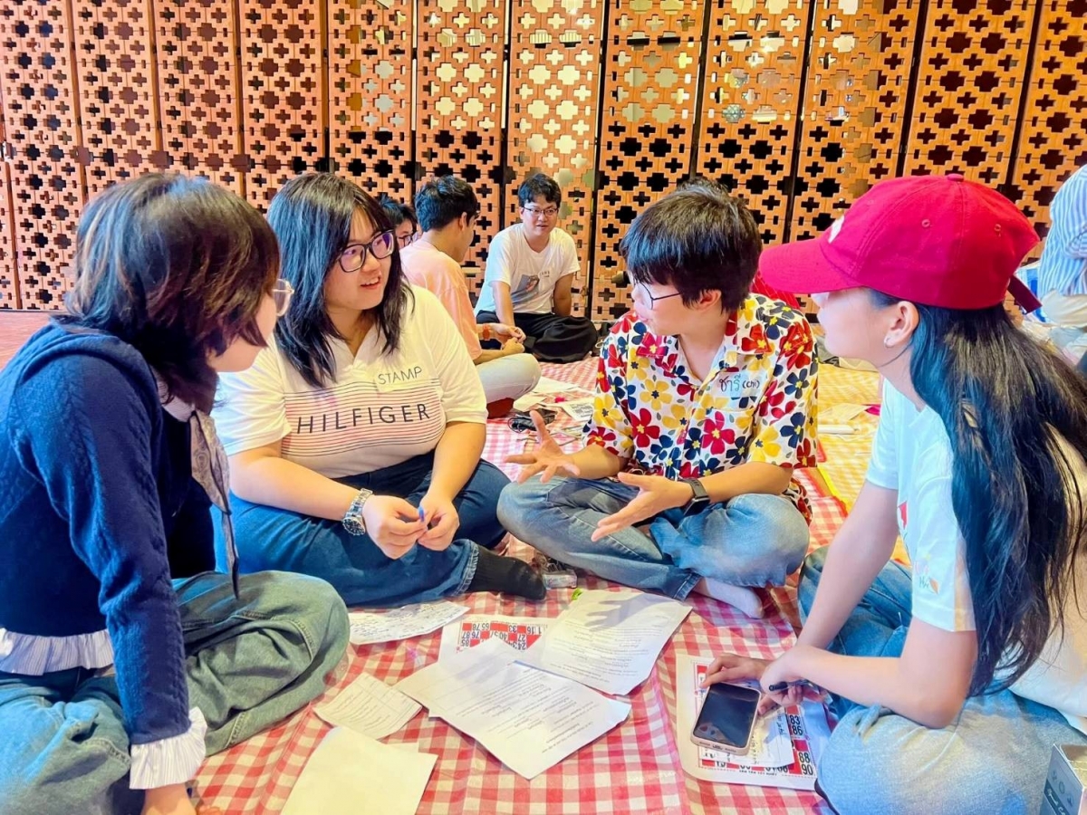 Các bạn trẻ ở Thái Lan hào hứng học tiếng Việt