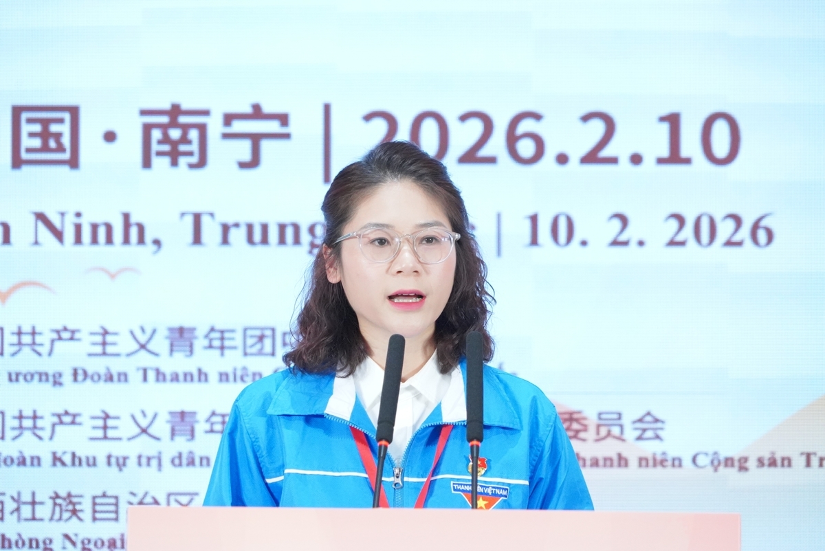 Bí thư tỉnh Đoàn Cao Bằng Nguyễn Thị Hương Nhung đại diện thanh niên 5 tỉnh, thành phát biểu tại chương trình