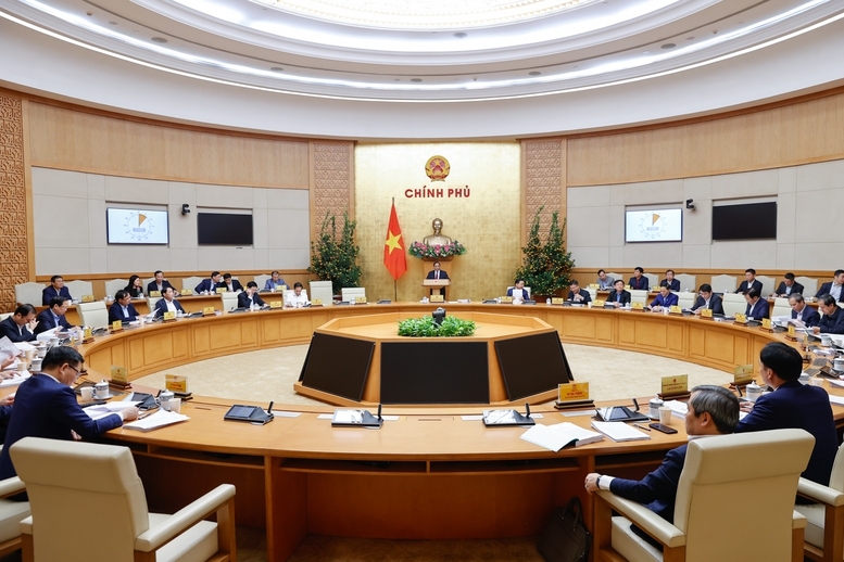 Thủ tướng đề nghị các đại biểu phát huy trí tuệ, tinh thần trách nhiệm; trình bày, phát biểu ngắn gọn, rõ ý, đi thẳng vào vấn đề; tập trung trao đổi những vấn đề quan trọng, còn ý kiến khác nhau cần thảo luận, xin ý kiến Chính phủ. (Ảnh: VGP/Nhật Bắc)