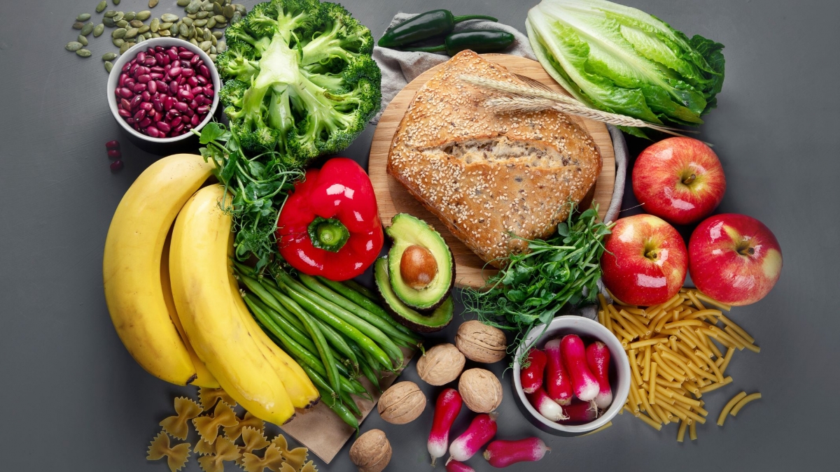 Bên cạnh điều trị y tế, chế độ ăn uống khoa học đóng vai trò quan trọng trong việc kiểm soát và cải thiện bệnh gan nhiễm mỡ