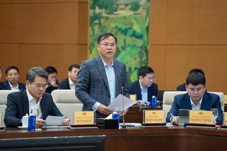 Thượng tướng Nguyễn Văn Long, Thứ trưởng Bộ Công an báo cáo tại hội nghị. Ảnh: Quốc hội