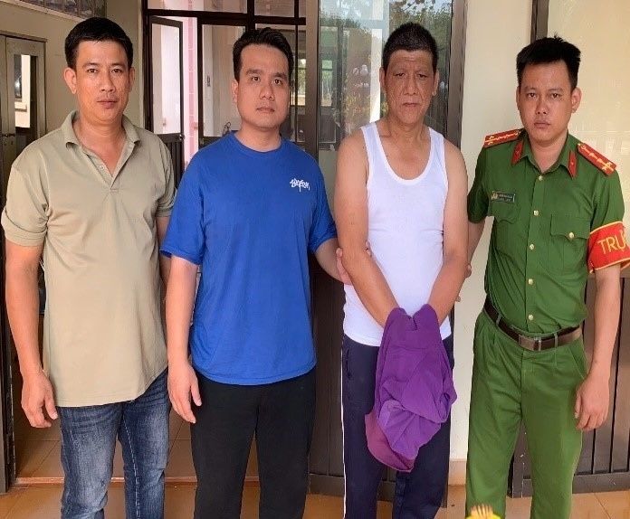 Đối tượng truy nã Nguyễn Hồ Phúc (x) bị bắt.