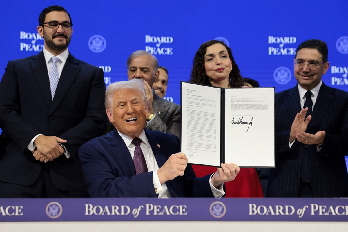 Tổng thống Mỹ Donald Trump tham dự lễ công bố điều lệ sáng kiến Hội đồng Hòa bình bên lề Diễn đàn Kinh tế Thế giới (WEF) lần thứ 56 tại Davos, Thụy Sĩ, ngày 22/1/2026. Ảnh: Reuters