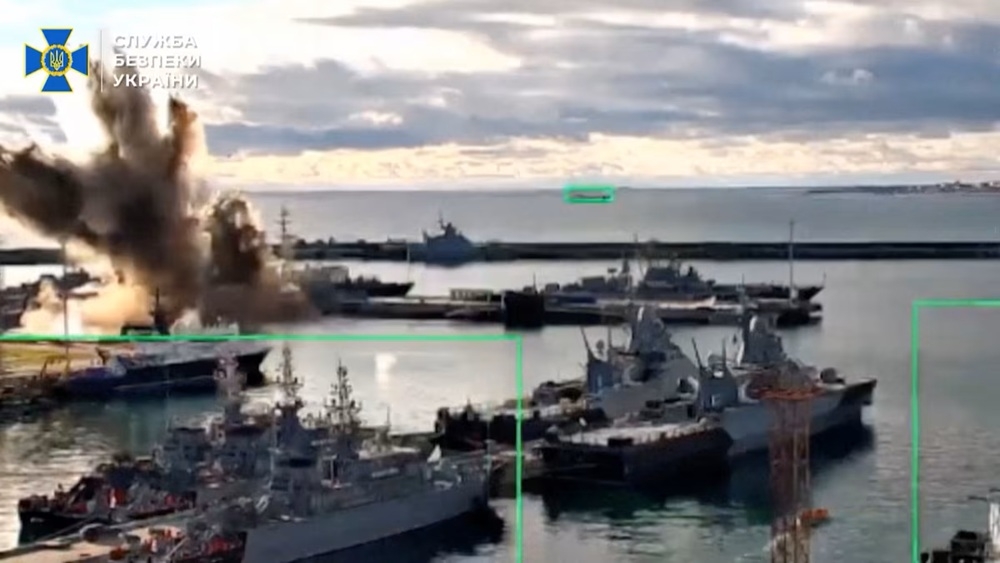 UAV Ukraine tấn công vào tàu ngầm Nga tại một cơ sở cảng ở Novorossiysk, vùng Krasnodar, Nga. Ảnh: Reuters