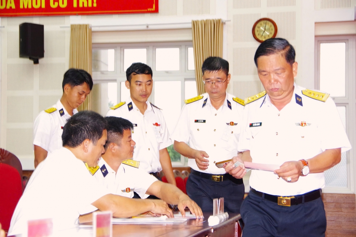 Kiểm tra lý lịch người tham gia bỏ phiếu