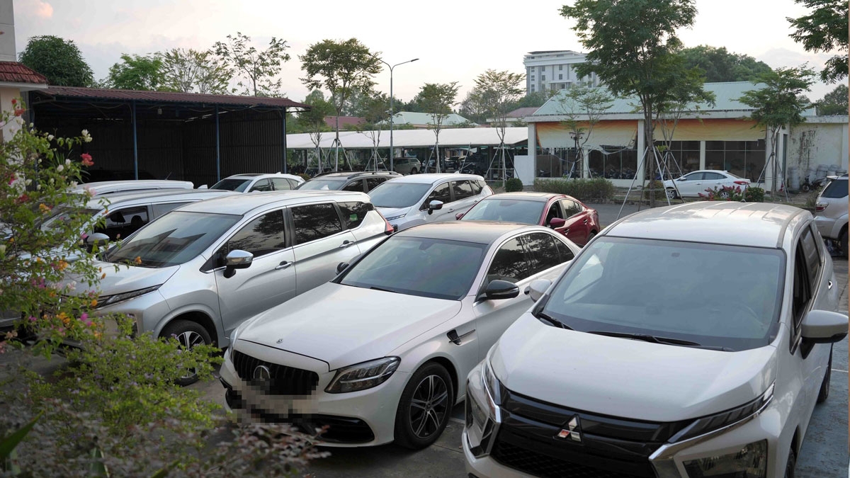 Toàn bộ số xe ô tô Nhân mang đi cầm cố được thu hồi. (Ảnh: CA)