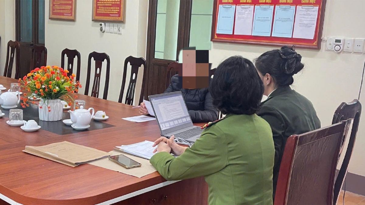 Công an phường Quan Triều, tỉnh Thái Nguyên vừa ra quyết định xử phạt vi phạm hành chính số tiền 5 triệu đồng đối với một trường hợp có hành vi chia sẻ, đăng tải thông tin sai sự thật trên không gian mạng.