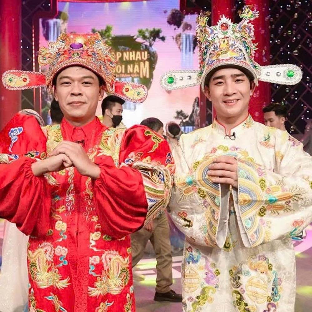 Đỗ Duy Nam (phải) và Trung "Ruồi" tham gia Táo quân