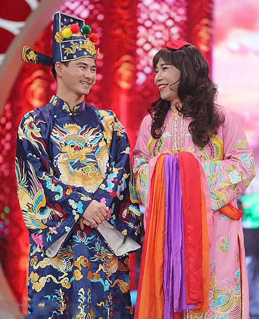 Nam Tào (NSND Xuân Bắc) và Bắc Đẩu (NSND Công Lý) là một "cặp bài trùng" tại Táo quân