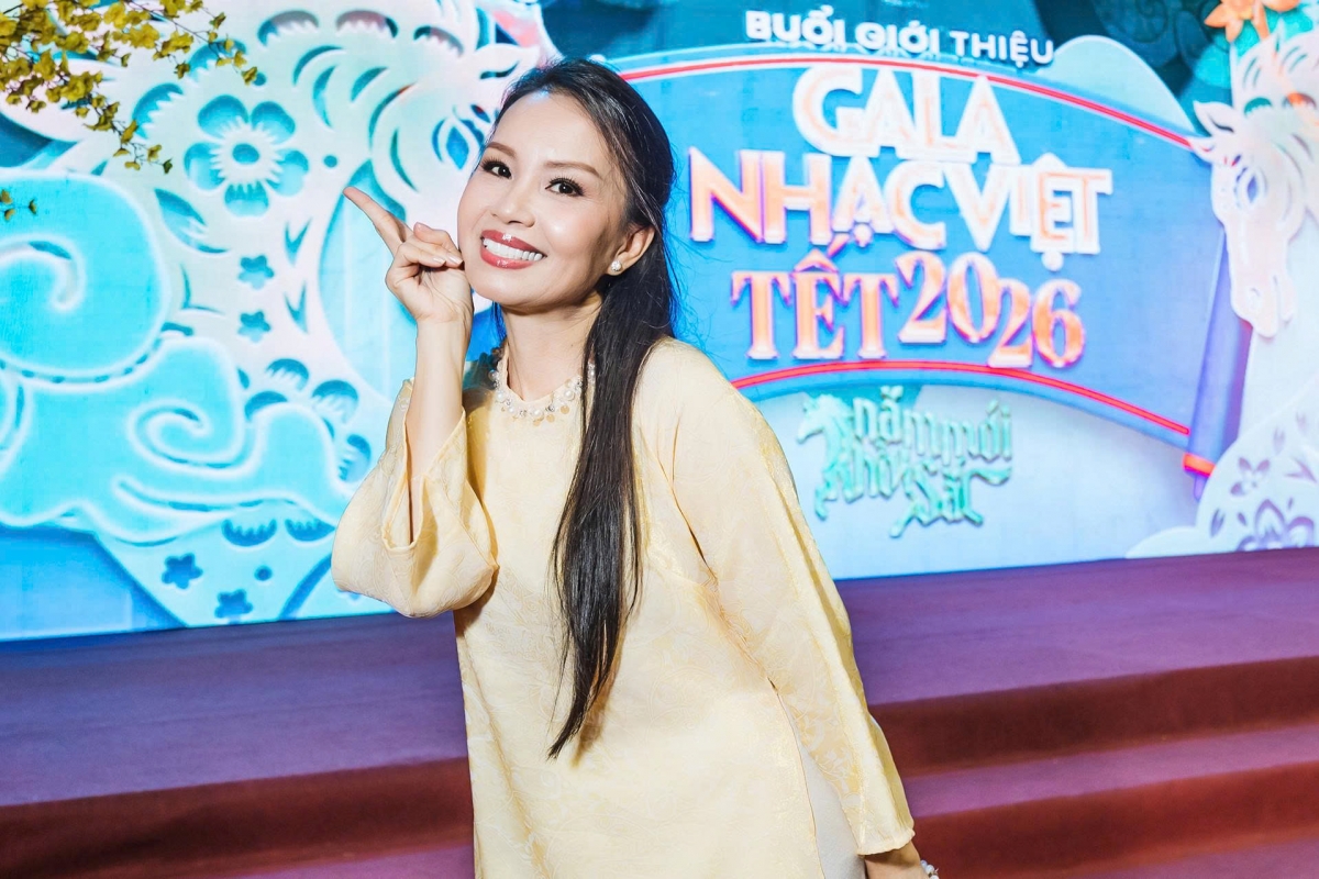 Ca sĩ Cẩm Ly nhận bằng khen của Hội Liên hiệp Thanh niên Việt Nam TP.HCM vì những đóng góp tích cực trong các dự án cộng đồng - xã hội trong năm 2025.