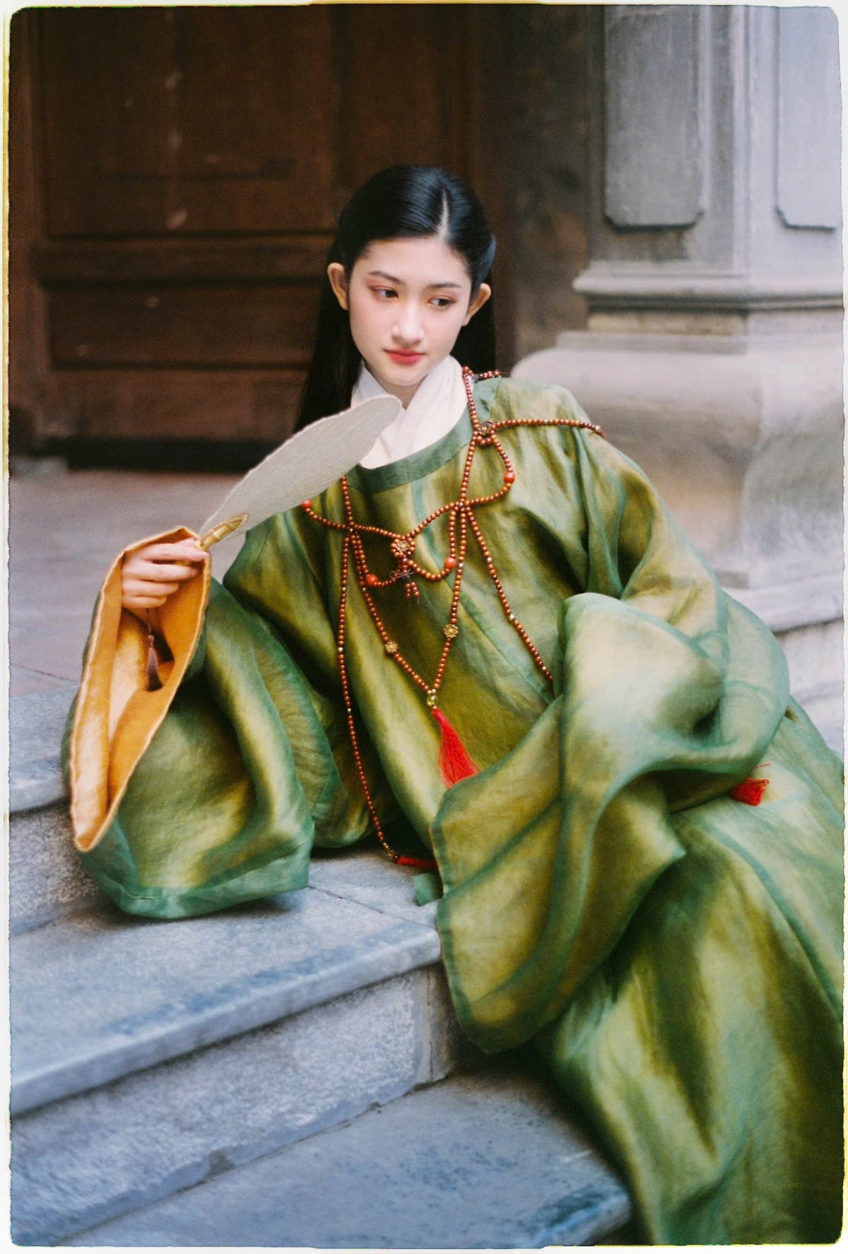 Bộ áo viên lĩnh trang phục thời Lê của tiệm Đông Phong - chuyên phục dựng và may đo cổ phục Việt