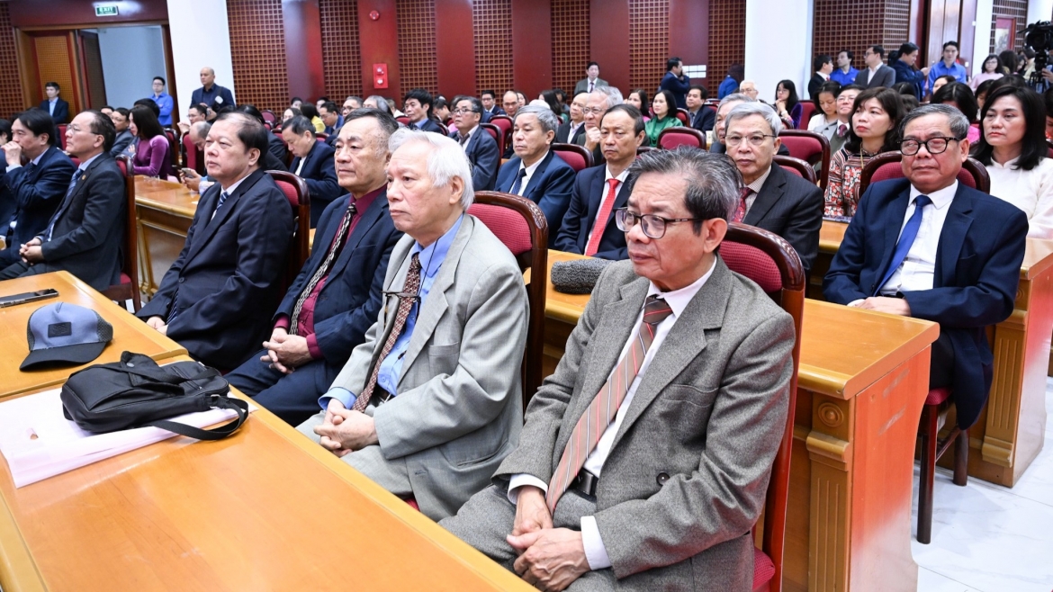 Khoa học xã hội không chỉ là lĩnh vực nghiên cứu học thuật, mà còn là nền tảng tư duy, là kim chỉ nam cho hoạch định đường lối, chính sách phát triển kinh tế xã hội của đất nước
