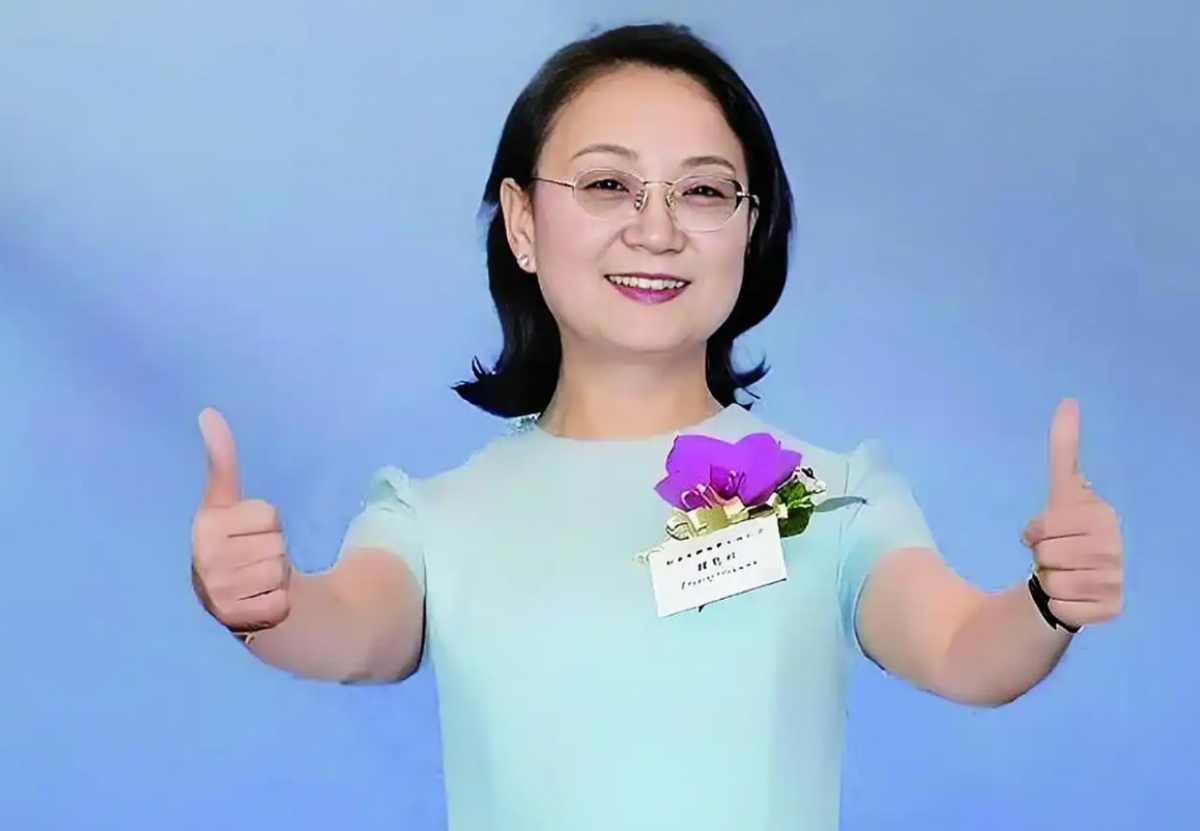 Bà Zhong Huijuan (Chung Huệ Quyên)