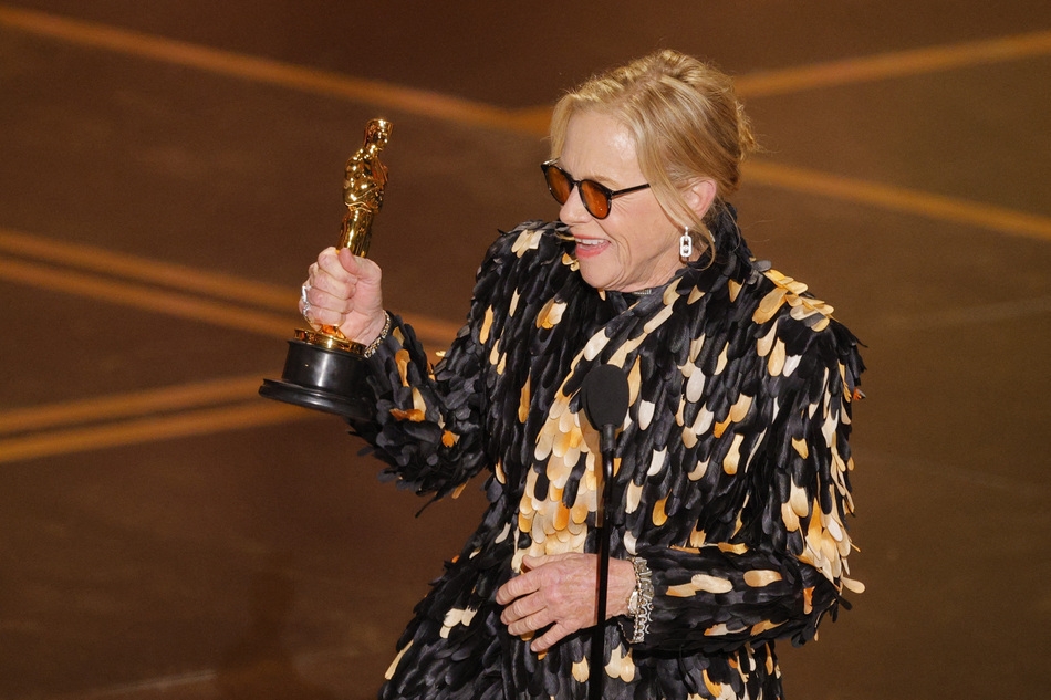 Amy Madigan vượt qua nhiều ứng viên đáng chú ý để giành tượng vàng Nữ diễn viên phụ xuất sắc nhất, trong đó có Elle Fanning với bộ phim “Sentimental Value”, Wunmi Mosaku với “Sinners” và Teyana Taylor với “One Battle After Another”. Chiến thắng này giúp bà lập kỷ lục về khoảng thời gian dài nhất giữa hai lần được đề cử trước khi giành Oscar.