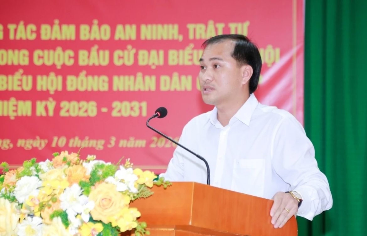 Chủ tịch UBND xã Pù Luông Trần Duy Tiến cho biết, công tác thành lập các tổ chức phụ trách bầu cử, lập danh sách cử tri, chuẩn bị cơ sở vật chất tại các khu vực bỏ phiếu, cũng như tuyên truyền về cuộc bầu cử được thực hiện nghiêm túc, bám sát quy định của pháp luật.