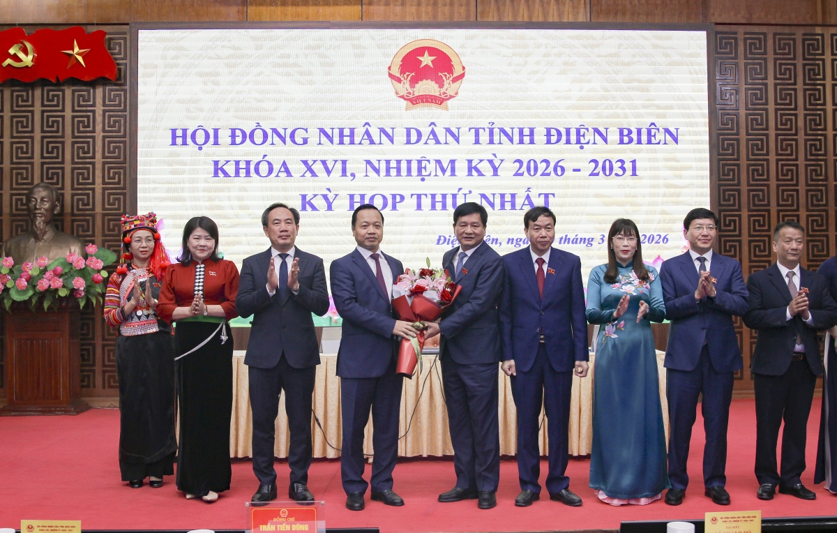 Trong nội dung trọng tâm của buổi sáng, HĐND tỉnh đã tiến hành công tác nhân sự và kiện toàn các chức danh chủ chốt