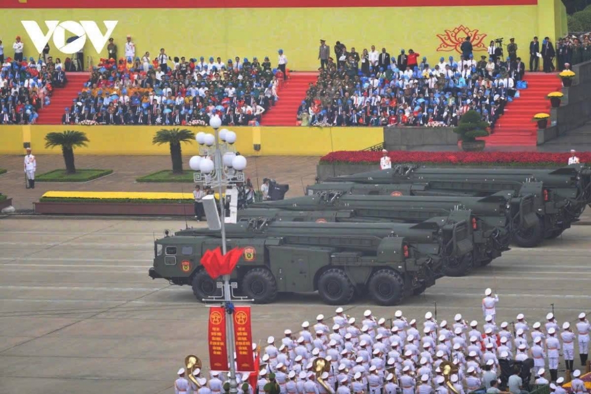 Tổ hợp tên lửa đạn đạo Scud-B với tên lửa đối đất R-17E là khí tài được quan tâm nhất xuất hiện tại lễ diễu binh kỷ niệm 80 năm Cách mạng tháng Tám thành công và Quốc khánh nước Cộng hòa Xã hội chủ nghĩa Việt Nam vào 9/2025.