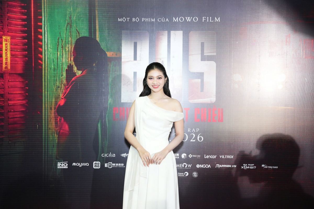 Á hậu Minh Kiên trong phim điện ảnh đầu tay “BUS: Chuyến xe một chiều”.