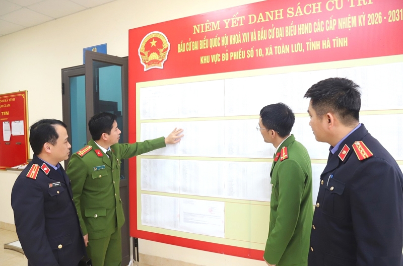 Công an Hà Tĩnh phối hợp với Viện kiểm sát nhân dân tiến hành kiểm sát công tác chuẩn bị bầu cử tại Trại tạm giam.