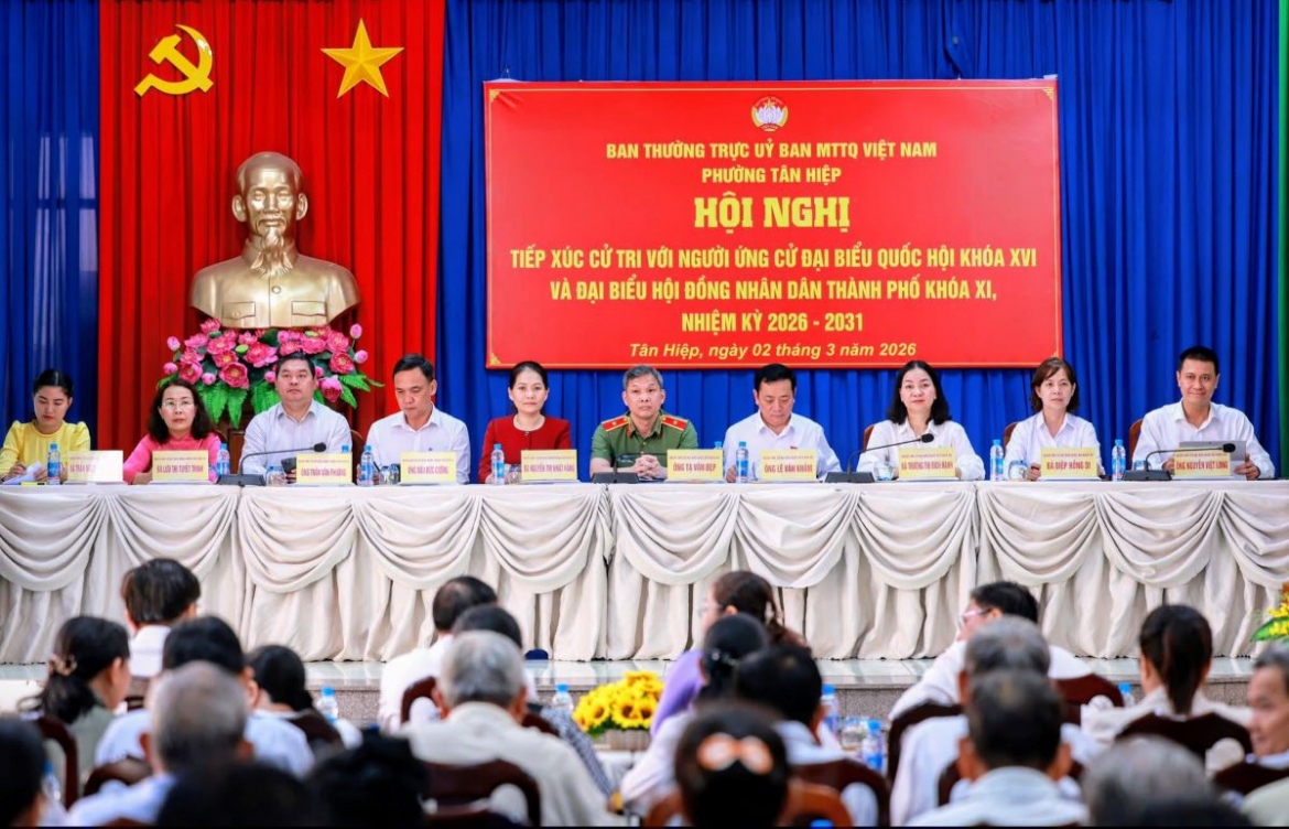 Tiếp xúc cử tri tại phường Tân Hiệp, TP.HCM