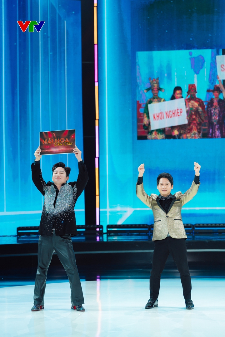 Sự xuất hiện của Tùng Dương, Trọng Tấn hứa hẹn bất ngờ cho tiết mục "Hái hoa dân chủ" của Táo quân.