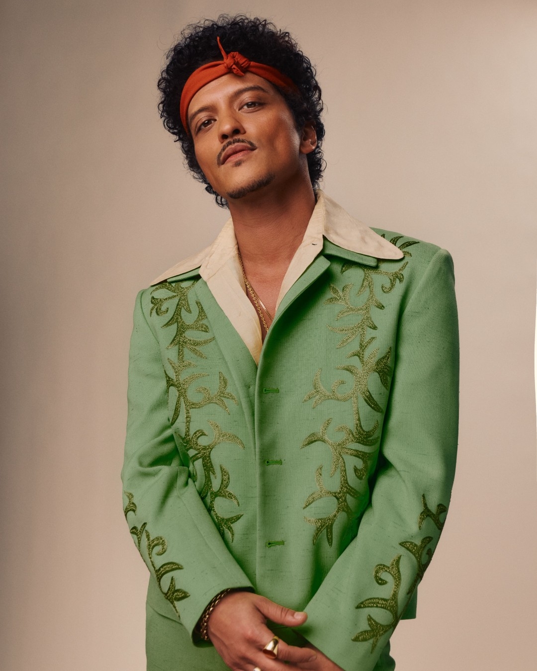 "The Romantic" vẫn khẳng định sức hút của Bruno Mars trong dòng nhạc pop và R&amp;B đương đại.