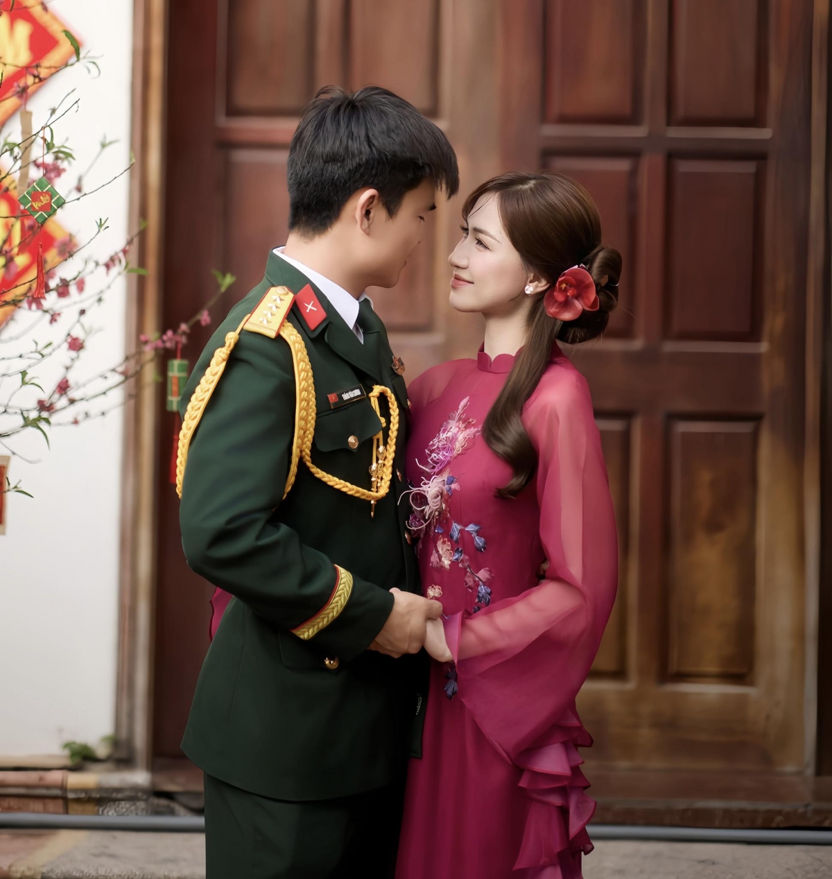 Hòa Minzy và bạn trai Thăng Văn Cương. Ảnh: FBNV