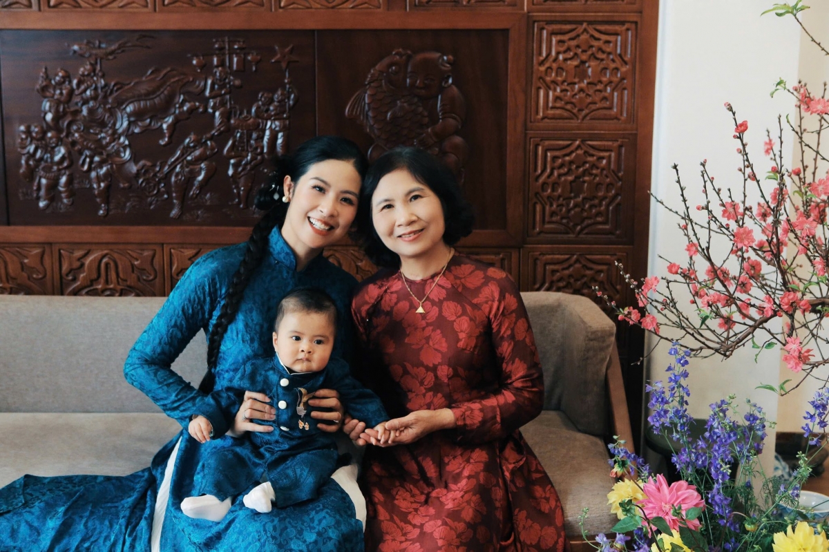 Hoa hậu Ngọc Hân xúc động khi đón sinh nhật năm nay, chia sẻ rằng món quà ý nghĩa nhất chính là lời nhắn của bà ngoại: “Năm nay bà vui và hạnh phúc lắm vì có em Pi - thế là đủ rồi”.