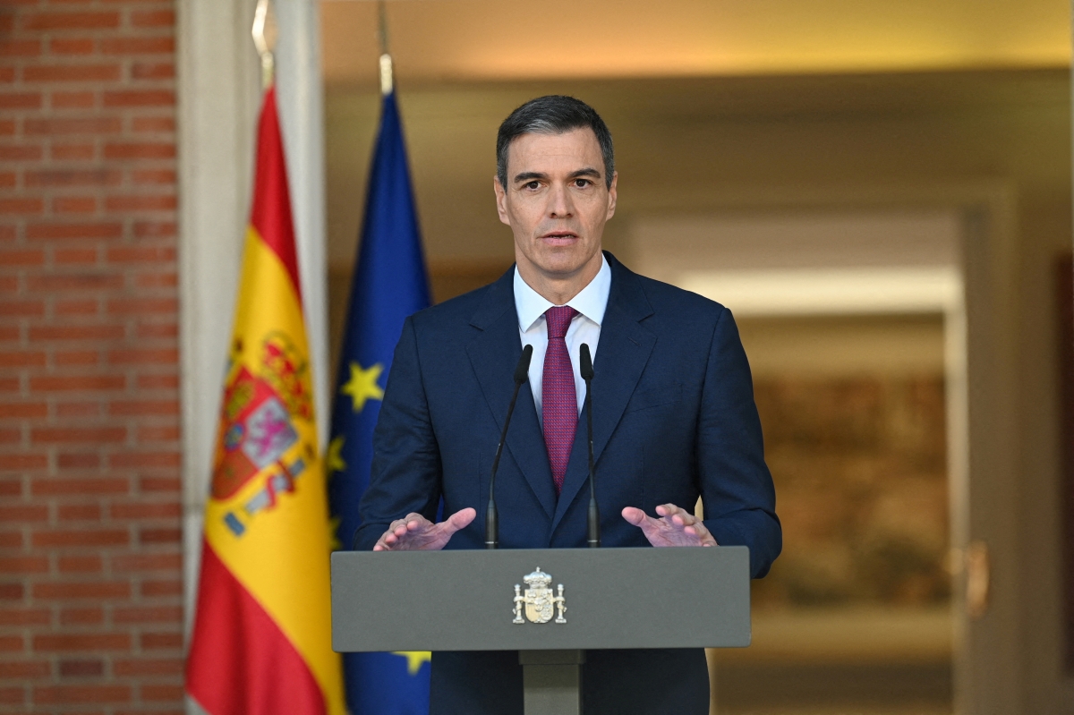 Thủ tướng Pedro Sánchez cho biết gói hỗ trợ lần này bao gồm nhiều biện pháp trọng tâm nhằm cắt giảm thuế năng lượng và tăng cường trợ cấp trực tiếp cho người dân cũng như doanh nghiệp. Ảnh: Reuters