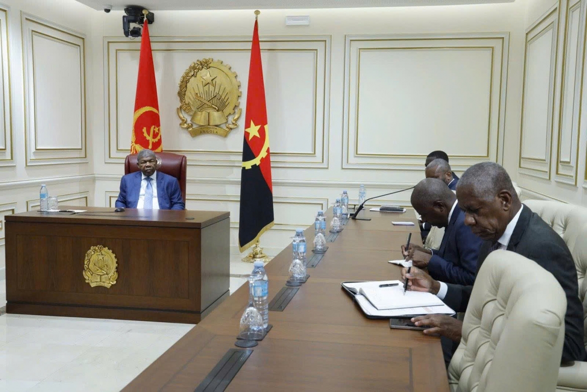 Tổng thống Cộng hòa Angola João Manuel Gonçalves Lourenço tại cuộc điện đàm