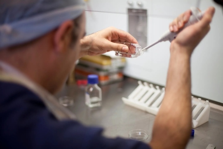 Tuổi tác của phụ nữ là yếu tố quan trọng nhất ảnh hưởng đến khả năng thụ thai. (Ảnh: AdobeStock)