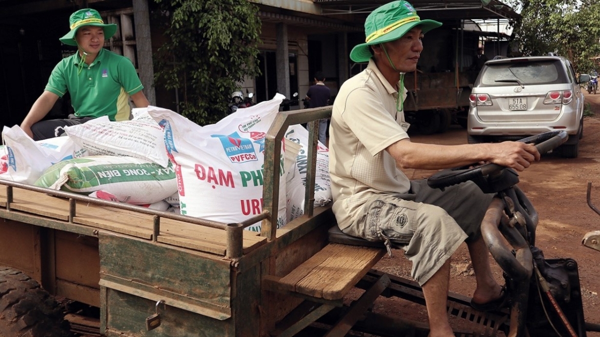 Giá phân bón trong nước tăng nhẹ