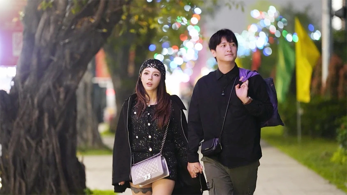 Ngày 10/3, Bạch Lan Phương, vợ diễn viên Huỳnh Anh bày tỏ bức xúc khi bị tấn công trên mạng xã hội. Cô bức xúc khi bị nhục mạ, chửi bới và cho biết tình trạng này diễn ra trong suốt 6 năm qua, kể từ những ngày cô gắn bó với Huỳnh Anh.