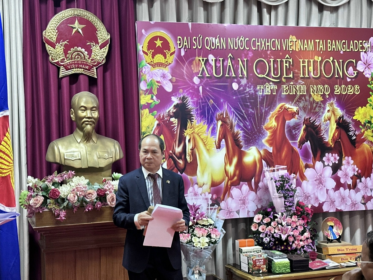 Đại sứ Việt Nam tại Bangladesh Nguyễn Mạnh Cường phát biểu tại Xuân Quê hương 2026 ở thủ đô Dhaka, Bangladesh