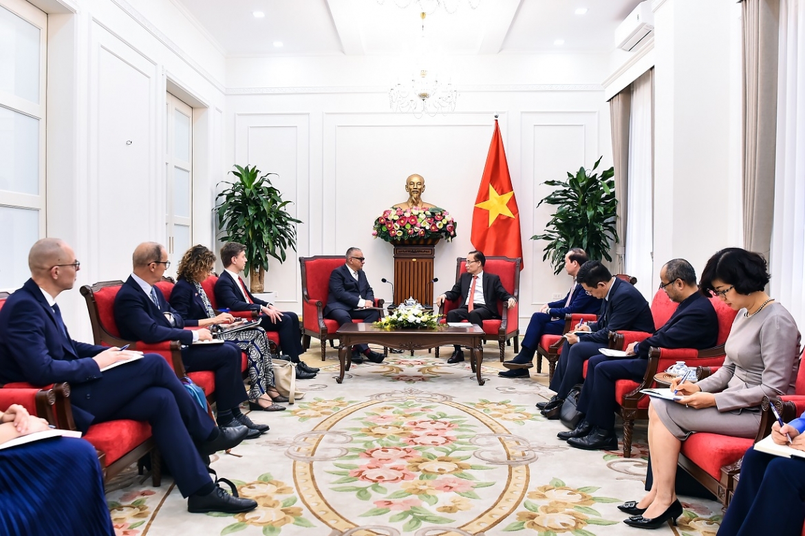 Bộ trưởng Ngoại giao Lê Hoài Trung hội đàm với Cao ủy Liên minh châu Âu (EU) về Đối tác quốc tế Jozef Síkela.