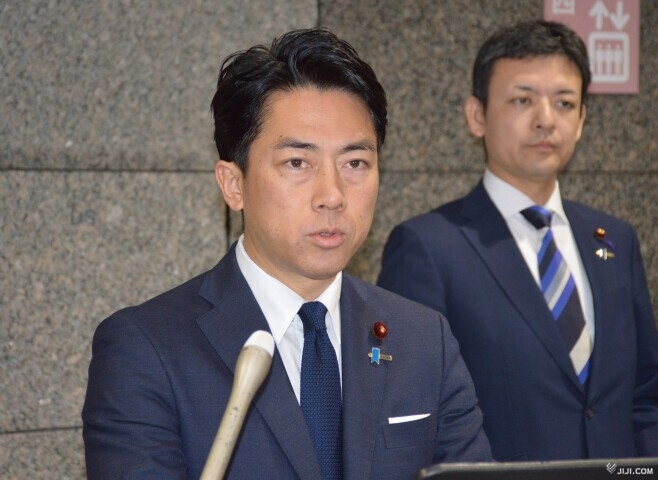 Bộ trưởng Quốc phòng Nhật Bản Koizumu Shinjiro. Ảnh: Jiji Press