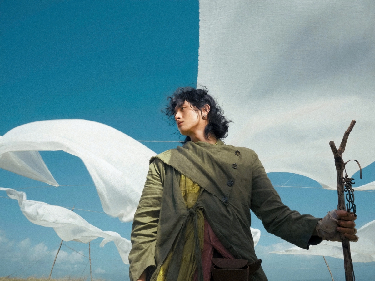 GREY D khác lạ sau 2 năm ở ẩn