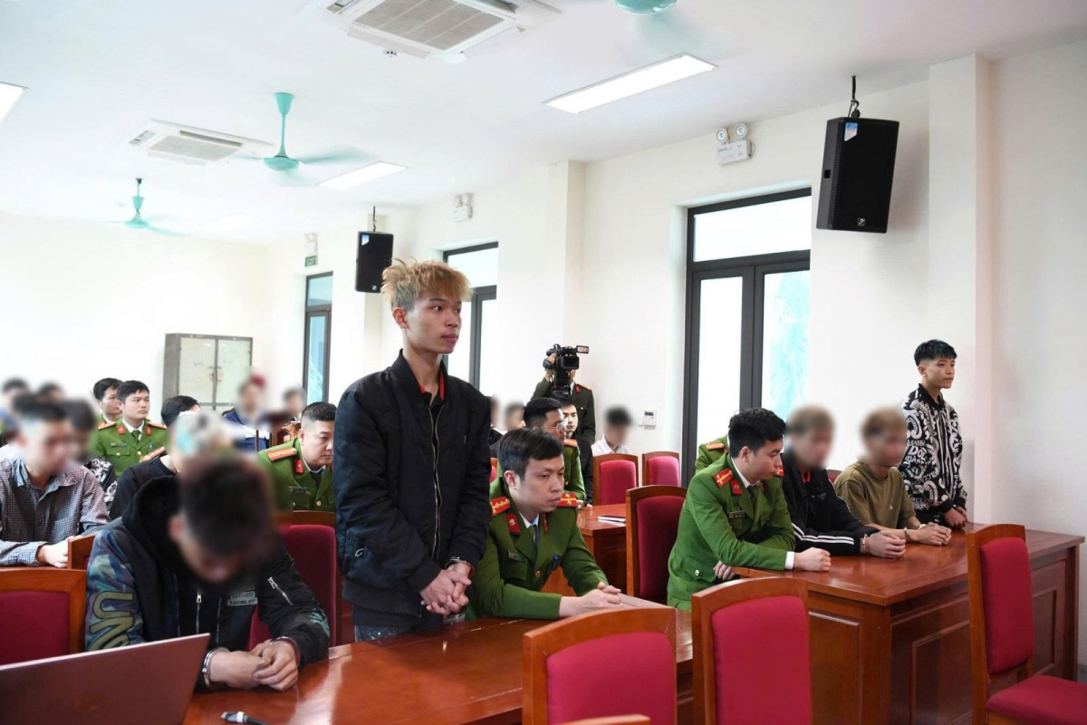 Các đối tượng tại cơ quan công an