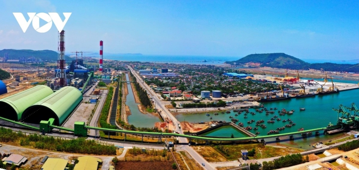 Hạ tầng cảng biển được kết nối thuận lợi với cảng hàng không và các tuyến đường bộ Bắc Nam