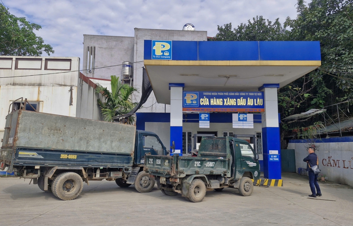 Một số cửa hàng xăng dầu chỉ cung cấp được khoảng 70% nhu cầu, do nguồn cung hạn chế