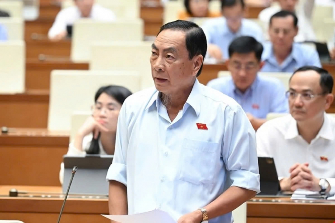 Đại biểu Quốc hội Phạm Văn Hòa, Ủy viên Ủy ban Pháp luật của Quốc hội, Phó Chủ tịch Hội luật gia tỉnh Đồng Tháp.