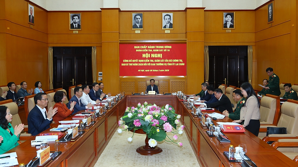 Hội nghị công bố quyết định kiểm tra, giám sát đối với Ban thường vụ Tỉnh ủy Lai Châu. Ảnh: Mạnh Hùng/Cổng TTĐT Bộ Quốc phòng
